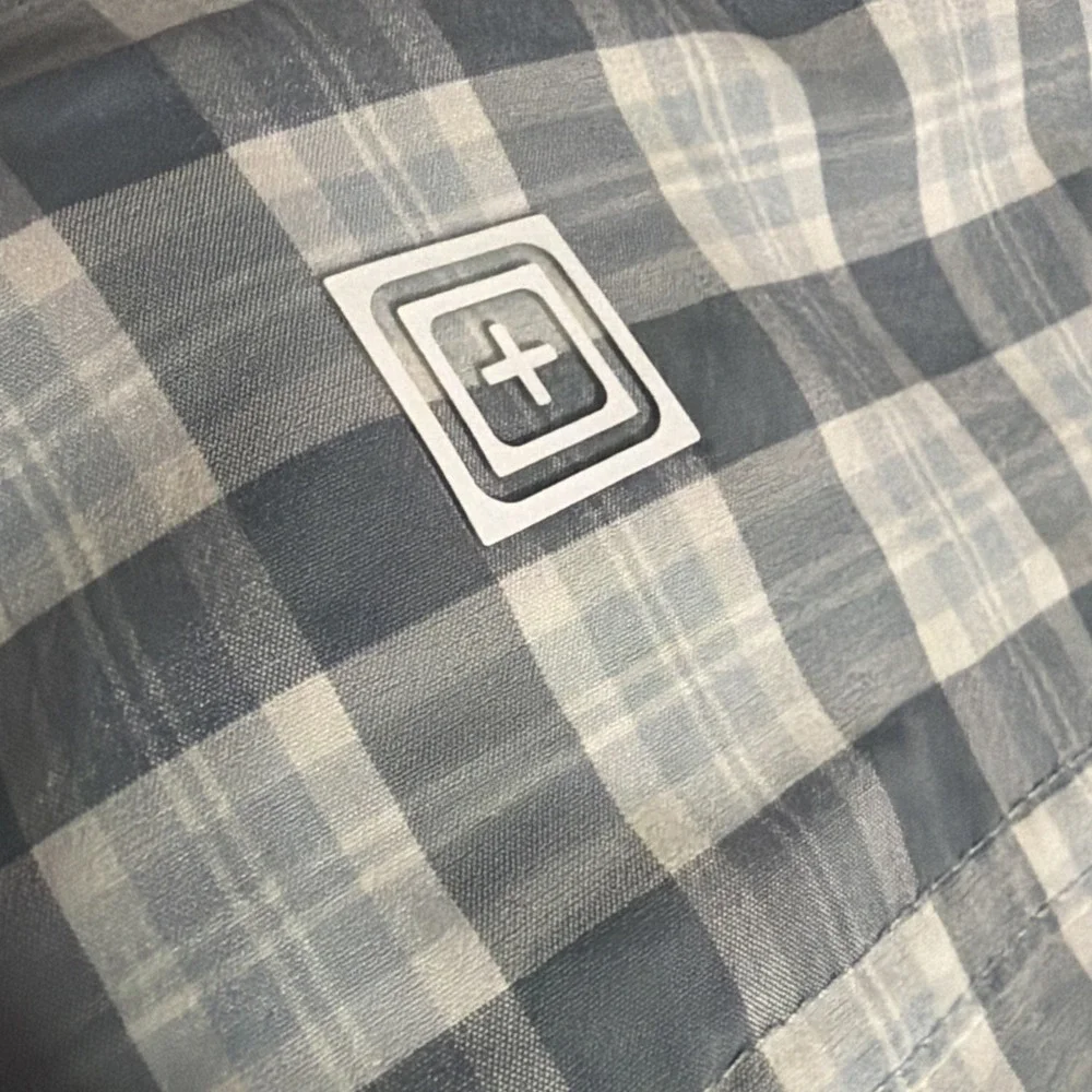 5.11 Tactical Button Down Shirt Mens M‎ Blue Short Sleeve Zipped Chest Pocket